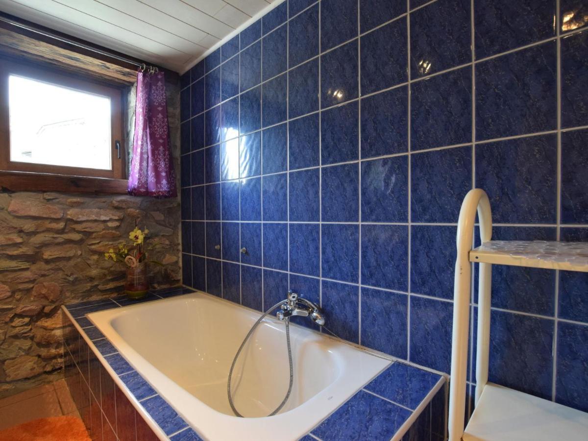 Quaint Cottage In Petite Langlire With Bubble Bath Екстериор снимка